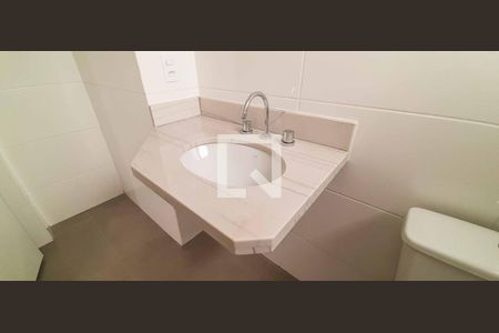 Apartamento à venda com 82m², 2 quartos e 2 vagasBanheiro da Suíte