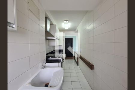 Apartamento à venda com 83m², 2 quartos e 2 vagasCozinha e Área de Serviço