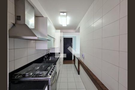 Apartamento à venda com 83m², 2 quartos e 2 vagasCozinha e Área de Serviço