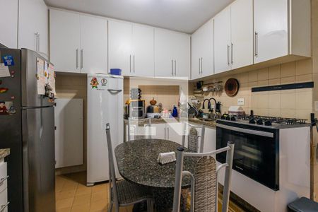 Casa à venda com 200m², 2 quartos e 1 vaga Casa à venda com 200m², 2 quartos e 1 vagaCozinha