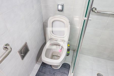 Casa à venda com 200m², 2 quartos e 1 vaga Casa à venda com 200m², 2 quartos e 1 vagaBanheiro