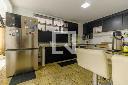 Casa de condomínio à venda com 600m², 5 quartos e 6 vagas Casa de condomínio à venda com 600m², 5 quartos e 6 vagasCozinha