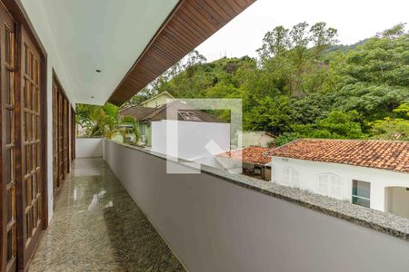 Casa de condomínio à venda com 600m², 5 quartos e 6 vagas Casa de condomínio à venda com 600m², 5 quartos e 6 vagasVaranda das Suítes 1 e 2