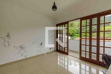 Casa de condomínio à venda com 600m², 5 quartos e 6 vagas Casa de condomínio à venda com 600m², 5 quartos e 6 vagasSuíte 2