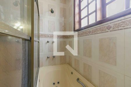 Casa de condomínio à venda com 600m², 5 quartos e 6 vagas Casa de condomínio à venda com 600m², 5 quartos e 6 vagasSuíte 2 Banheiro