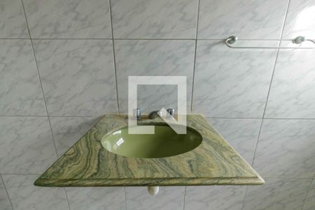 Casa de condomínio à venda com 600m², 5 quartos e 6 vagas Casa de condomínio à venda com 600m², 5 quartos e 6 vagasLavabo 1