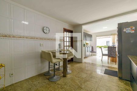 Casa de condomínio à venda com 600m², 5 quartos e 6 vagas Casa de condomínio à venda com 600m², 5 quartos e 6 vagasCozinha