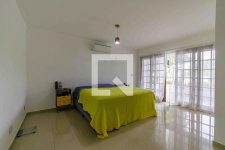 Casa de condomínio à venda com 600m², 5 quartos e 6 vagas Casa de condomínio à venda com 600m², 5 quartos e 6 vagasSuíte 3