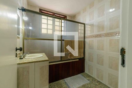 Casa de condomínio à venda com 600m², 5 quartos e 6 vagas Casa de condomínio à venda com 600m², 5 quartos e 6 vagasSuíte 2 Banheiro