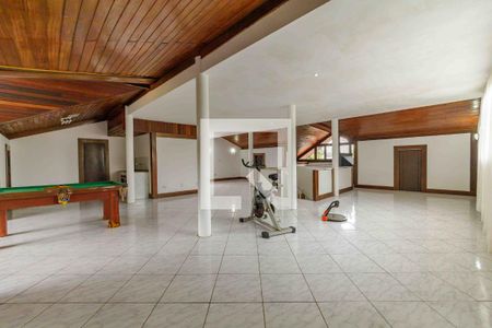 Casa de condomínio à venda com 600m², 5 quartos e 6 vagas Casa de condomínio à venda com 600m², 5 quartos e 6 vagasSótão