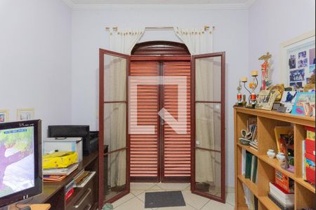 Casa à venda com 352m², 4 quartos e 4 vagasEscritório