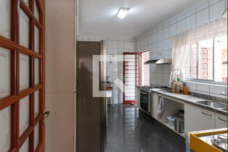 Casa à venda com 352m², 4 quartos e 4 vagasCozinha