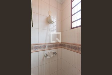 Casa à venda com 352m², 4 quartos e 4 vagasBanheiro da Suíte 2