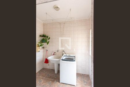 Casa à venda com 352m², 4 quartos e 4 vagasÁrea de Serviço