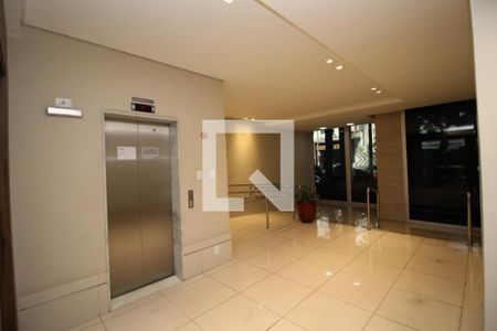 Apartamento à venda com 66m², 2 quartos e 2 vagas Apartamento à venda com 66m², 2 quartos e 2 vagasHall Elevador