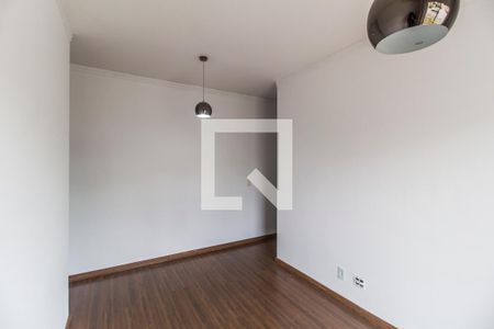 Sala de apartamento para alugar com 2 quartos, 58m² em Jardim Tupanci, Barueri