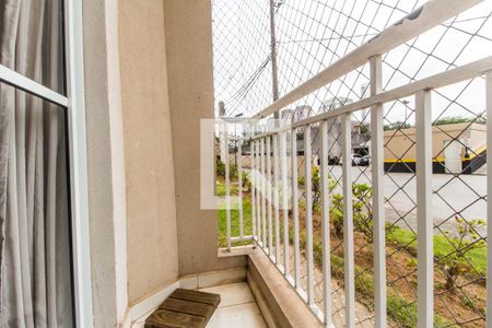 Sacada de apartamento para alugar com 2 quartos, 58m² em Jardim Tupanci, Barueri