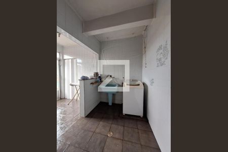 Casa à venda com 200m², 3 quartos e 4 vagasÁrea de Serviço