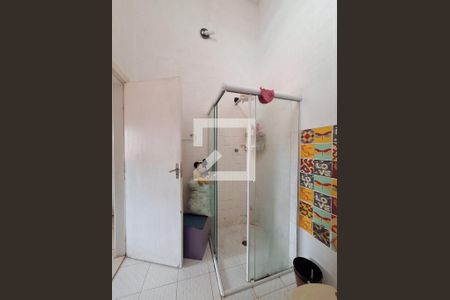 Casa à venda com 200m², 3 quartos e 4 vagasBanheiro Quarto 3