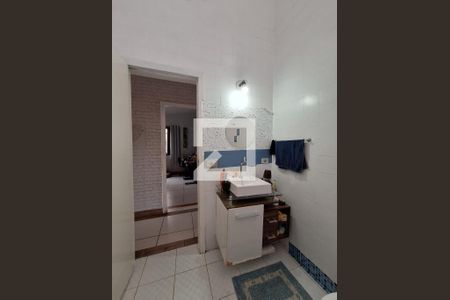 Casa à venda com 200m², 3 quartos e 4 vagasBanheiro