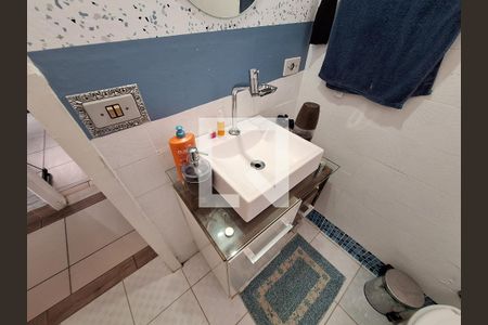 Casa à venda com 200m², 3 quartos e 4 vagasBanheiro