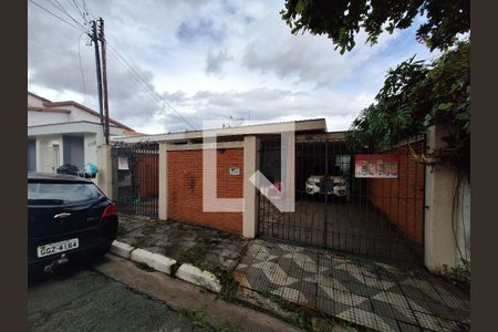 Casa à venda com 200m², 3 quartos e 4 vagasFachada
