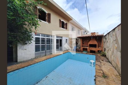 Casa à venda com 200m², 3 quartos e 4 vagasQuintal