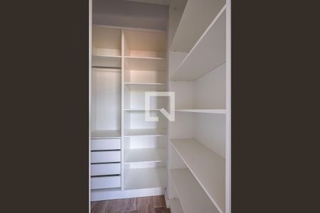 Apartamento à venda com 80m², 2 quartos e 1 vaga Apartamento à venda com 80m², 2 quartos e 1 vagaSuíte