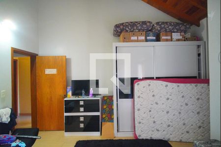 Casa à venda com 408m², 4 quartos e 3 vagasSuíte 2