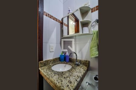 Casa à venda com 133m², 3 quartos e 2 vagasBanheiro Corredor