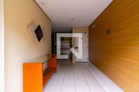 Apartamento à venda com 48m², 2 quartos e 1 vaga Apartamento à venda com 48m², 2 quartos e 1 vagaÁrea comum - Hall social