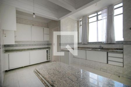 Apartamento à venda com 170m², 4 quartos e sem vagaCozinha