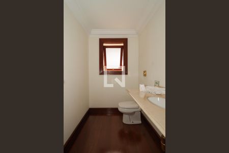 Casa à venda com 1200m², 4 quartos e 5 vagasLavabo