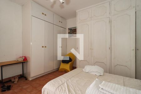 Casa à venda com 1200m², 4 quartos e 5 vagasQuarto de Serviço