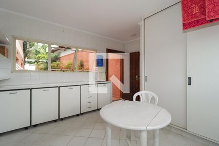 Casa à venda com 1200m², 4 quartos e 5 vagasÁrea de Serviço