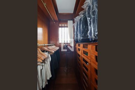 Casa à venda com 1200m², 4 quartos e 5 vagasCloset da Suíte 3