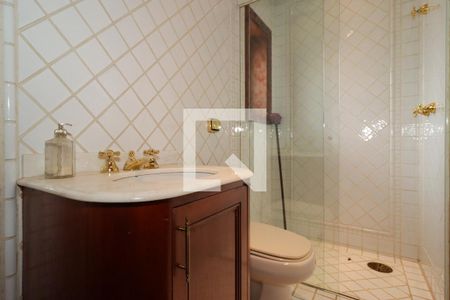 Casa à venda com 1200m², 4 quartos e 5 vagasBanheiro da Suíte 1