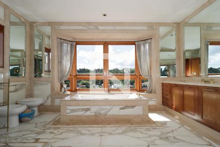 Casa à venda com 1200m², 4 quartos e 5 vagasBanheiro da Suíte 3