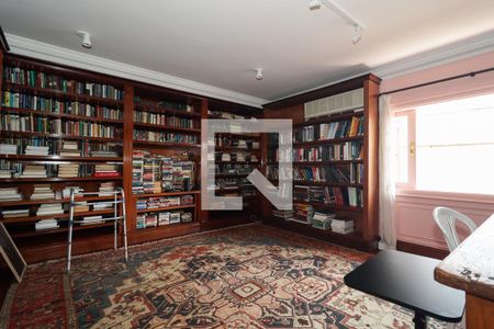 Casa à venda com 1200m², 4 quartos e 5 vagasEscritório