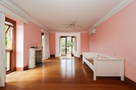 Casa à venda com 1200m², 4 quartos e 5 vagasSuíte 3