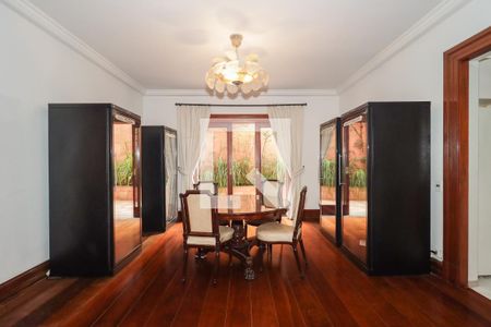 Casa à venda com 1200m², 4 quartos e 5 vagasCopa