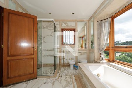 Casa à venda com 1200m², 4 quartos e 5 vagasBanheiro da Suíte 3