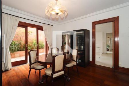 Casa à venda com 1200m², 4 quartos e 5 vagasCopa