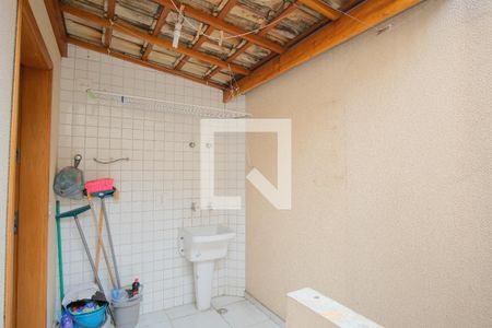 Casa de condomínio à venda com 107m², 3 quartos e 2 vagasÁrea de Serviço