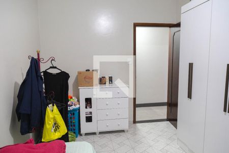 Casa à venda com 230m², 4 quartos e 2 vagas Casa à venda com 230m², 4 quartos e 2 vagasQuarto 4