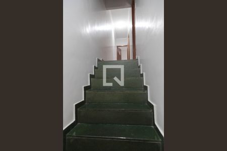 Casa à venda com 230m², 4 quartos e 2 vagas Casa à venda com 230m², 4 quartos e 2 vagasCorredor