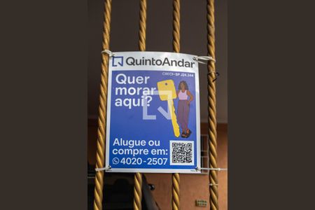 Casa à venda com 230m², 4 quartos e 2 vagas Casa à venda com 230m², 4 quartos e 2 vagasPlaca