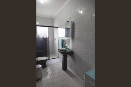 Casa à venda com 230m², 4 quartos e 2 vagas Casa à venda com 230m², 4 quartos e 2 vagasBanheiro