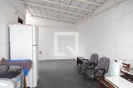 Casa à venda com 230m², 4 quartos e 2 vagas Casa à venda com 230m², 4 quartos e 2 vagasÁrea comum