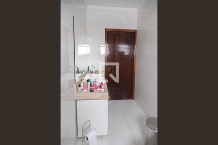 Casa à venda com 230m², 4 quartos e 2 vagas Casa à venda com 230m², 4 quartos e 2 vagasBanheiro 2